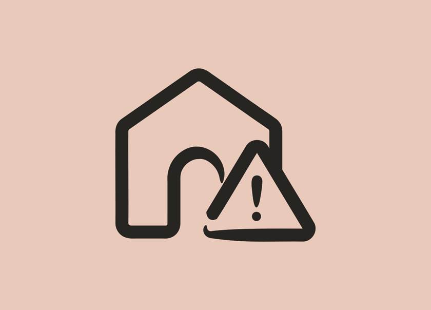 BoKlok ikon av hus och varningsskylt mot röd träbakgrund.