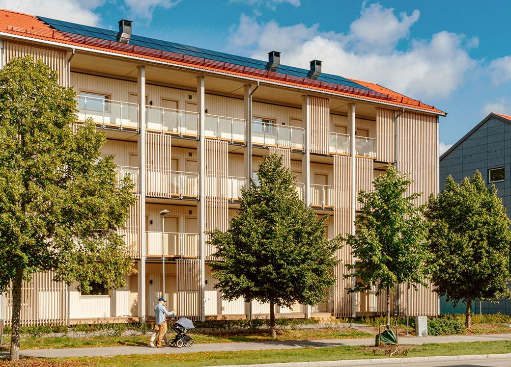 BoKlok flerbostadshus med solcelle rpå taket