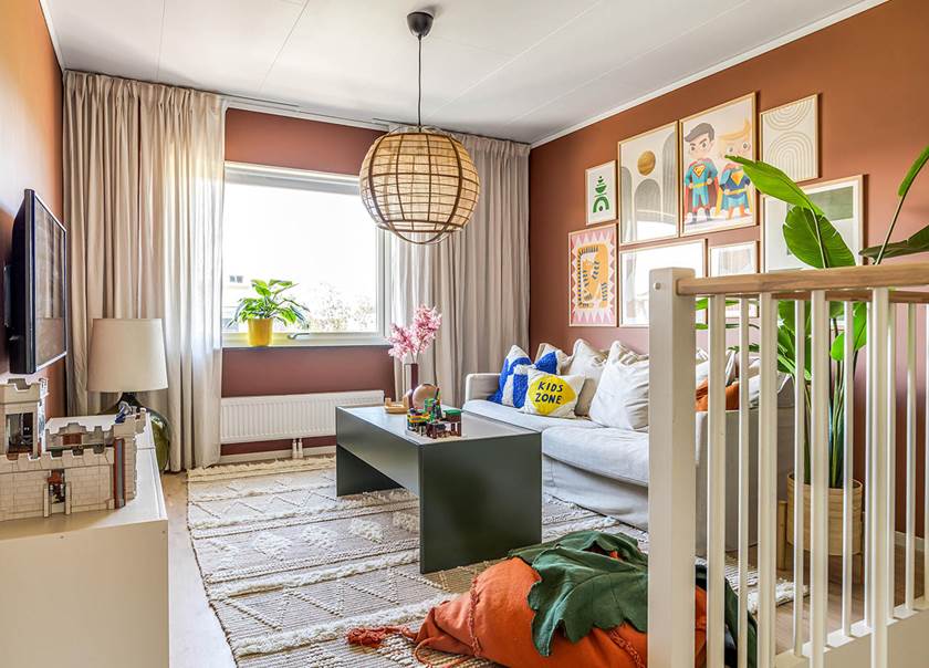 Allrum på övervåningen i ett BoKlok radhus.