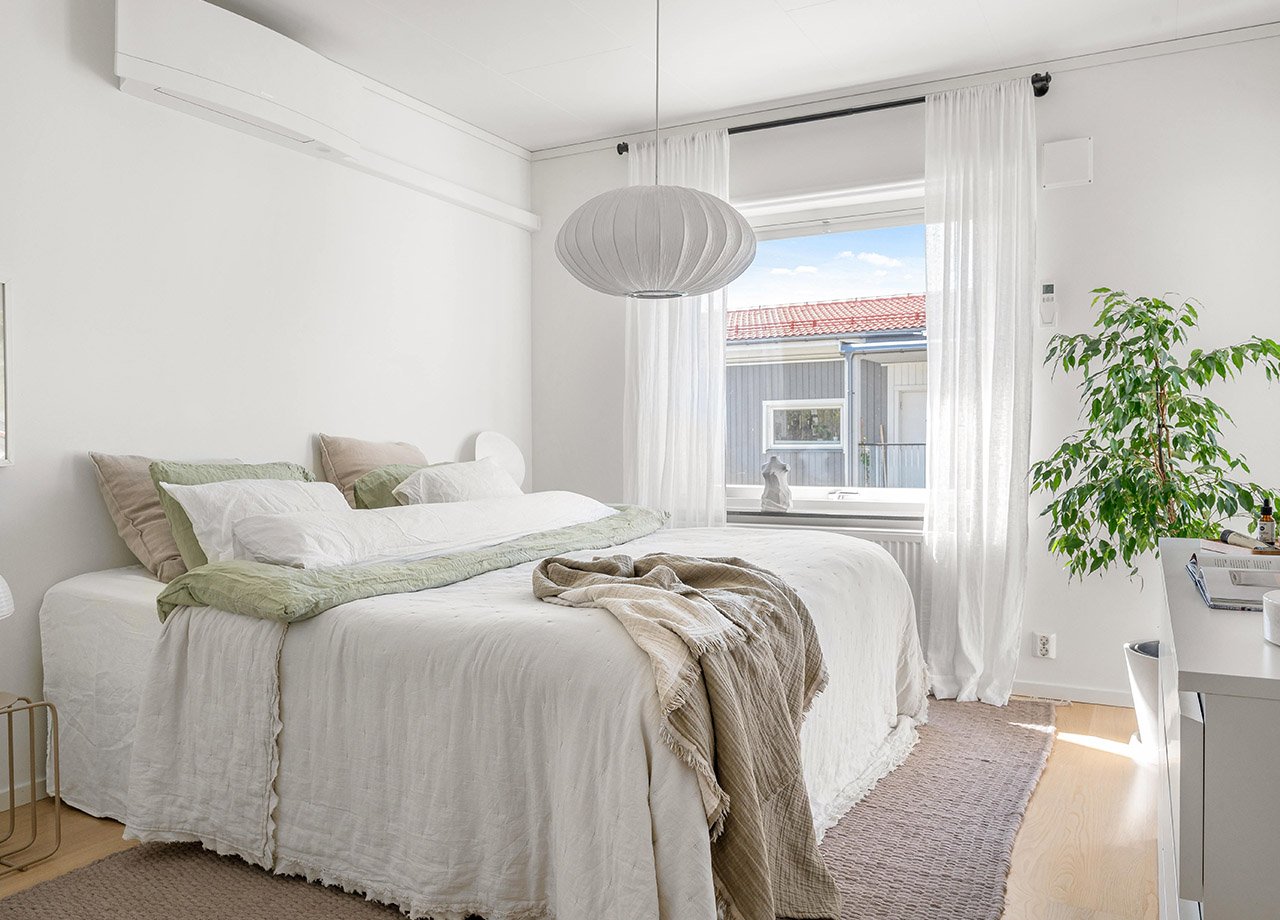 Foto av sovrummet i BoKlok radhus.